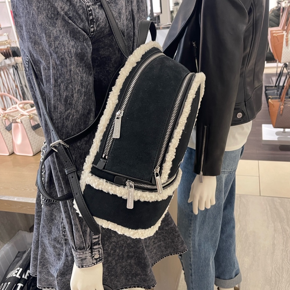 MICHAEL KORS Rhea Medium Suede and Faux Shearling Backpack
Black
NWT - Picture 9 of 16